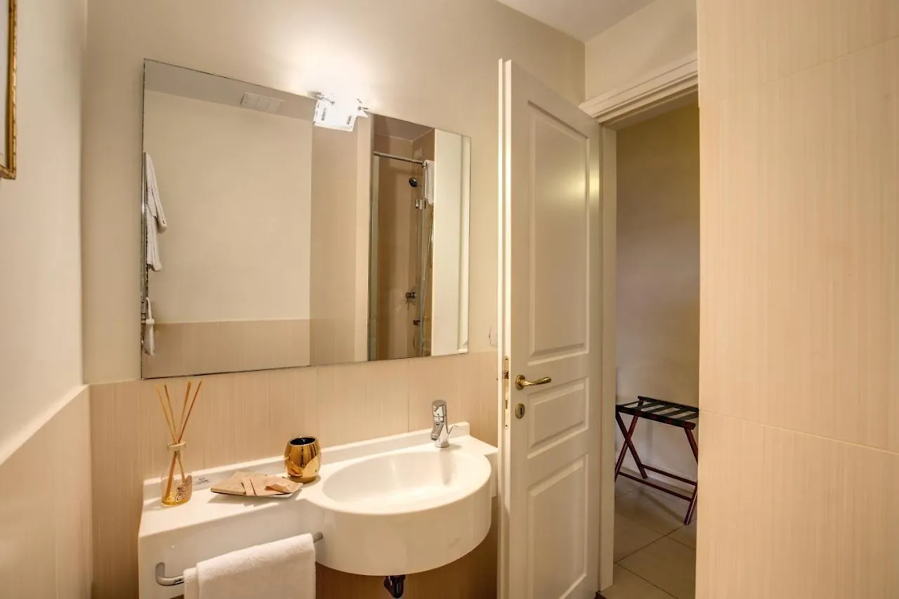 Caput Mundi Suite Rome 0*,